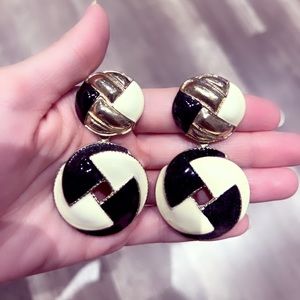 Vintage rounded earrings brand new buy 2 earrings get the third one for free